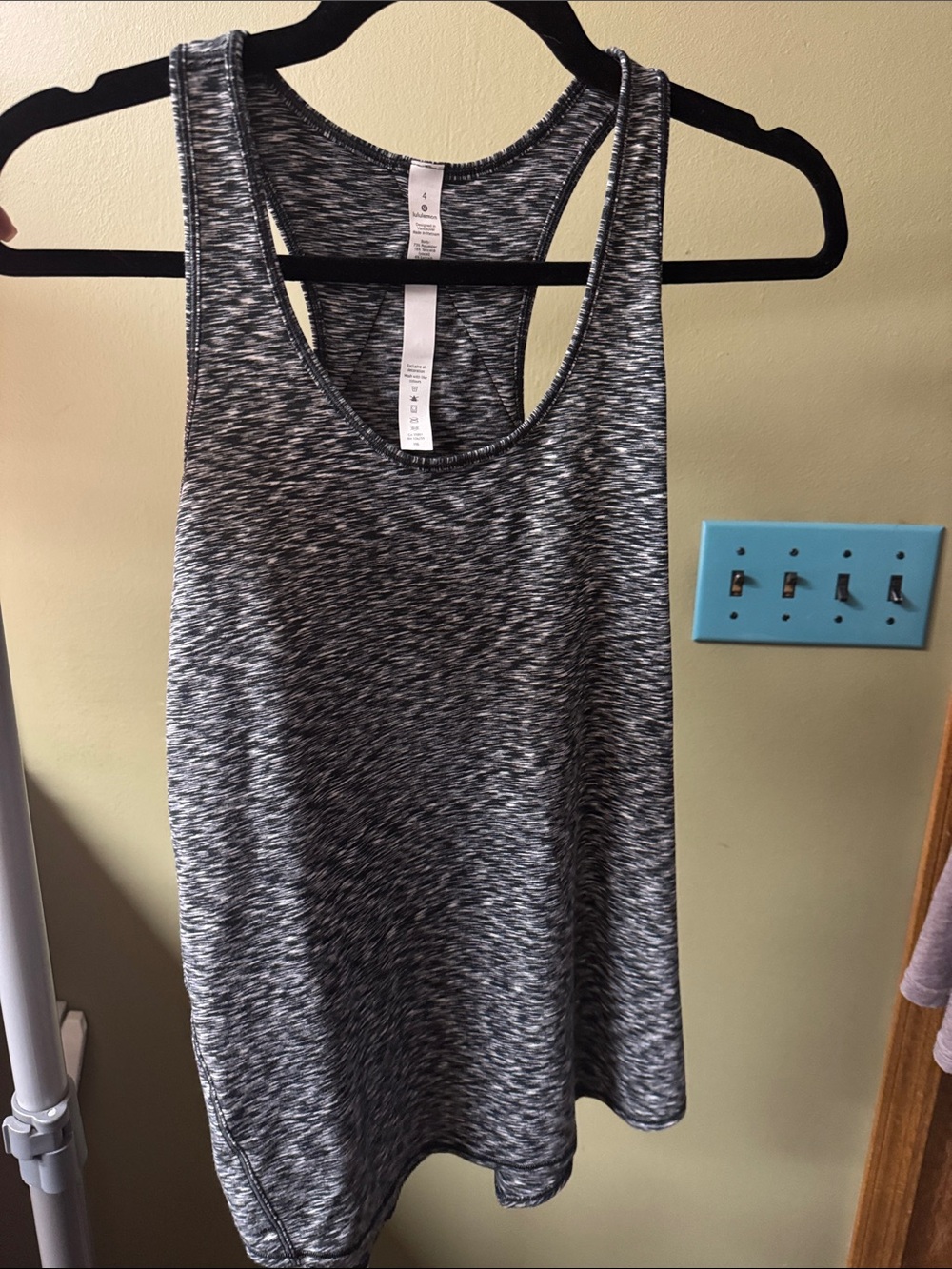 LuLulemon razorback tank, size 4
